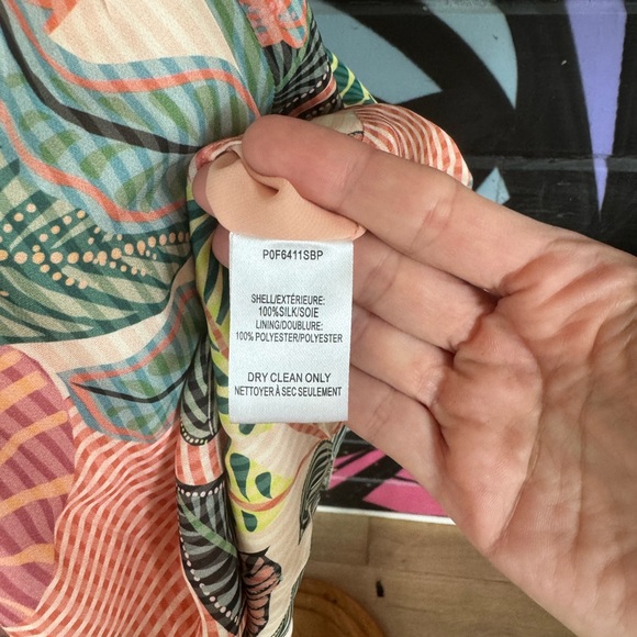 NWT Parker NY Tropical Silk dress, size Medium, $318 - Picture 11 of 12